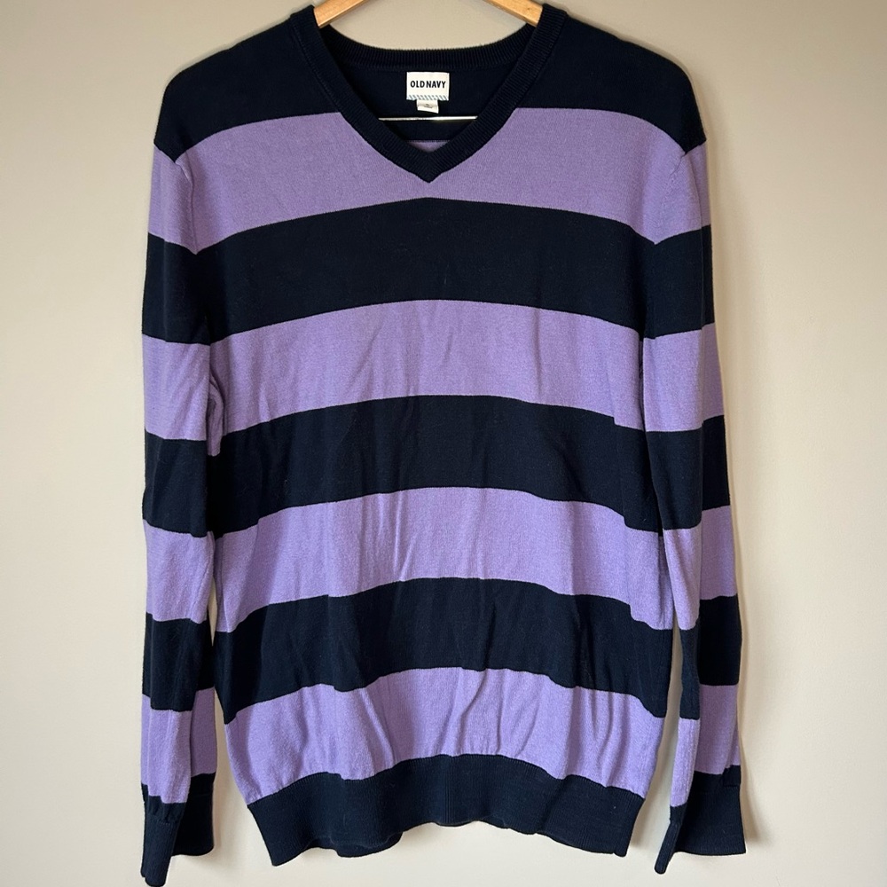 Old Navy Women’s V-Neck Rugby Sweater in Purple and Navy Stripes